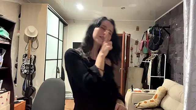 ClaudeBlitz Adlı Modelin Canlı XXX Sohbeti
