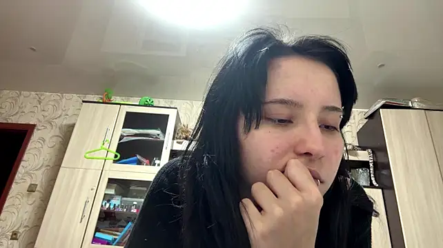 ClaudeBlitz Chat XXX live