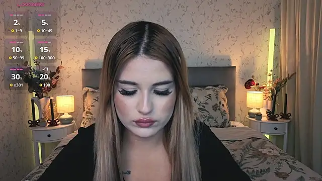 Chat +18 de Kitty_m1la ao vivo