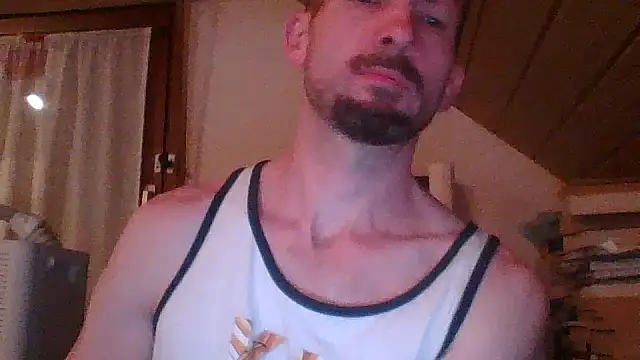 Show modela MuscleOtter na web-kameri