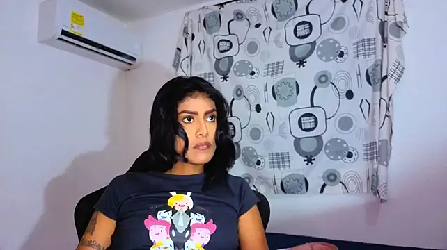 Julieta_turner Adlı Modelin Canlı XXX Sohbeti