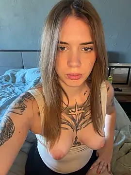 Nora-love webcam show