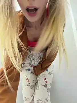 Lia-see-ya Webcam show