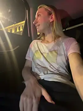 Lia-see-ya Webcam Show