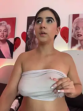 NairaFord Chat XXX in diretta