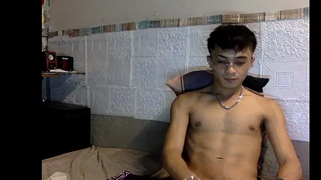 Twinkyecho Show in webcam