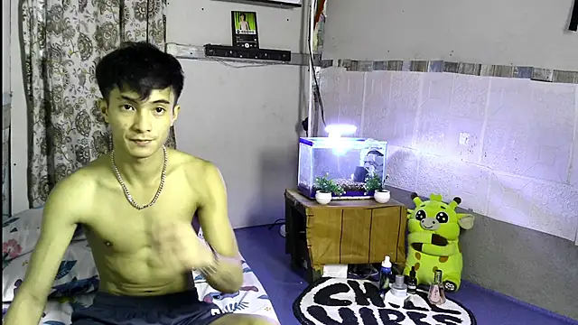 Twinkyecho webcam show