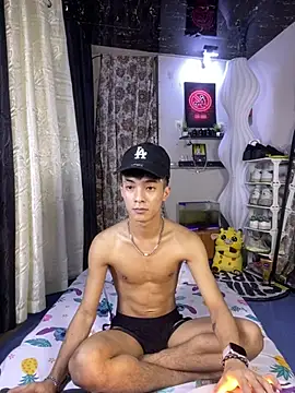 Twinkyecho – webcam-show