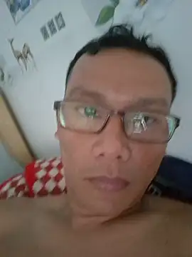 huhuhu90990 Show in webcam