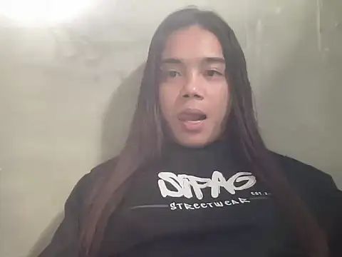 Adoreahn: вебкам-шоу