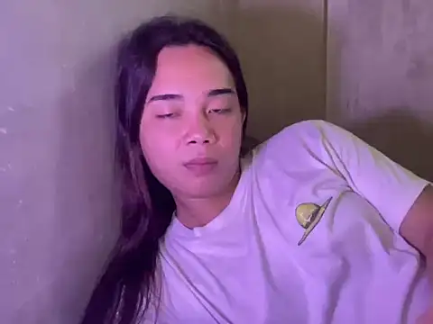 عرض كام Adoreahn