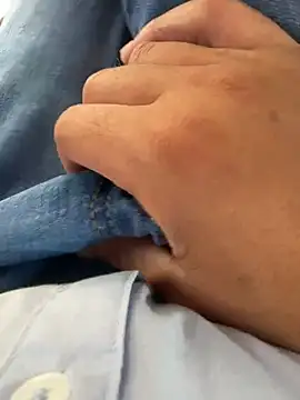 Show modela Mata1x na web-kameri