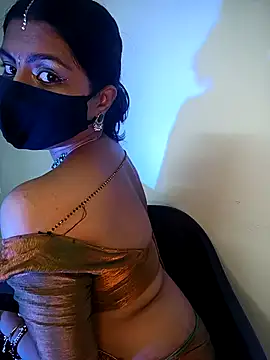 Živý XXX chat NaughtyNaina01