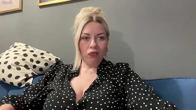 lina_loren: вебкам-шоу