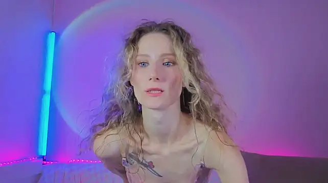 Aria_Pie Adlı Modelin Canlı XXX Sohbeti