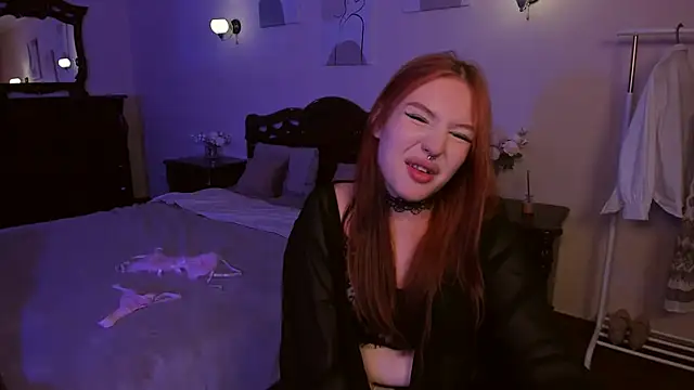 Chatroom XXX en direct de JulyCute