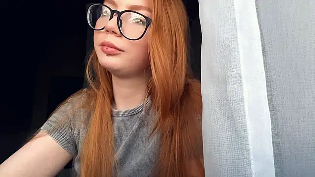 Show modela VerniaLayo na web-kameri