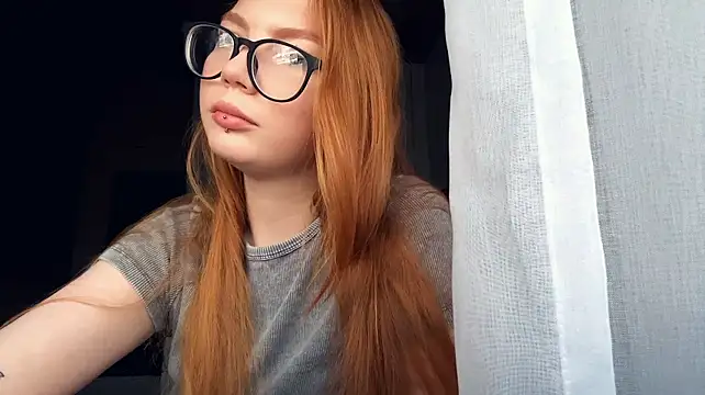 Chat +18 de VerniaLayo ao vivo