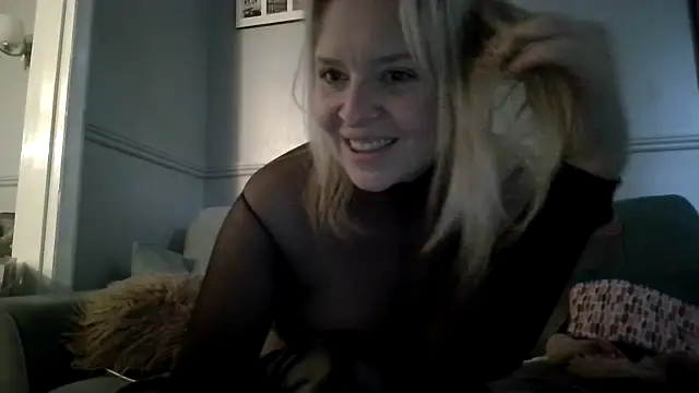 Chat XXX ao vivo de MrsMercedes26