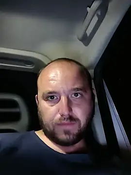 Živý XXX chat MlodyOlek_ldz2026