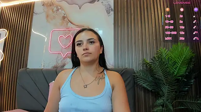 צ'אט XXX בשידור חי של canddy_tay1