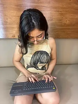 Chat XXX ao vivo de YumiGummy