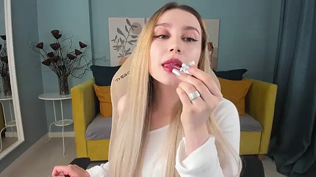 LanaLoon's Live XXX Chat