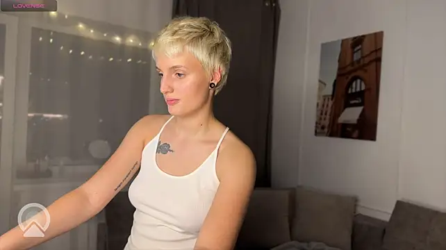 Chat +18 de NeonMus ao vivo