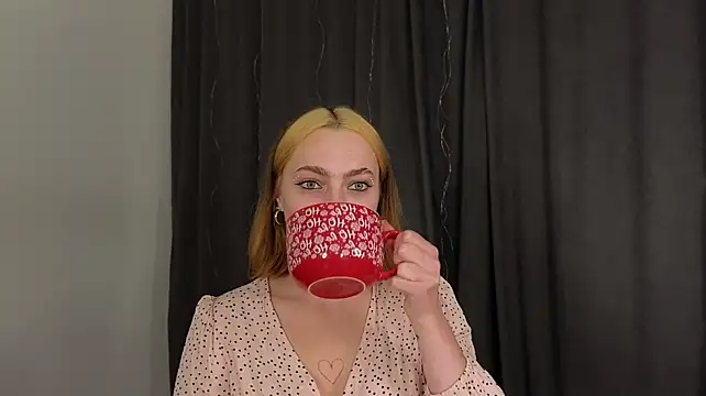 KattyWilford Live XXX-Chat