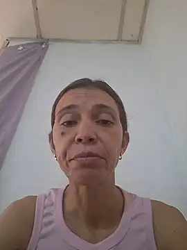 Show de lucy23__sey na webcam