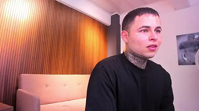 phillippee_ webcam show