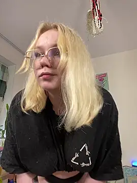 XXX chat uživo modela LunnaTick
