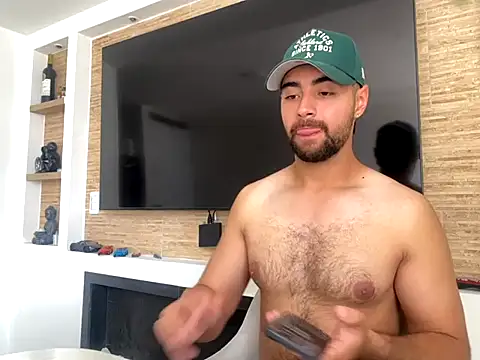 KevinBear_ Show in webcam