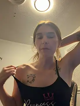 MisCheeks69's Webcam Show