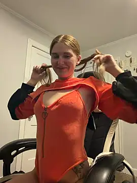 MisCheeks69's Webcam Show