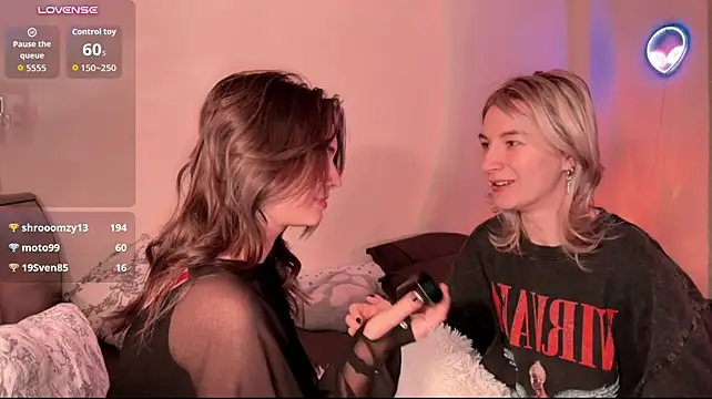 AlexxMichaell Show in webcam