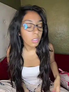 Show modela veritohot0 na web-kameri