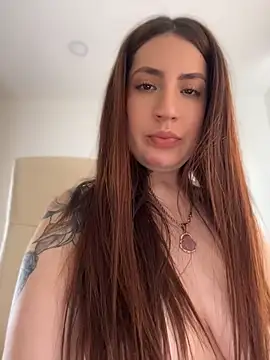 XXX chat uživo modela _nina_xoxo99