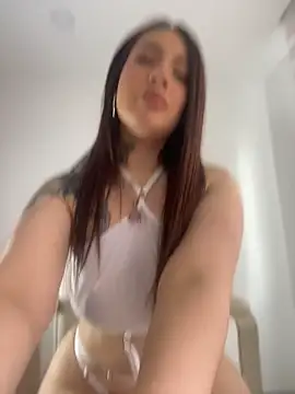 _nina_xoxo99 Chat XXX in diretta