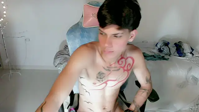 Gushi_on Webcamshow