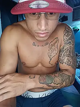 Show modela Fitneehot na web-kameri