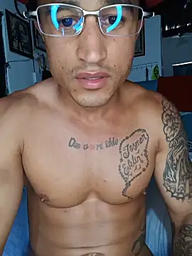 Show de Fitneehot na webcam