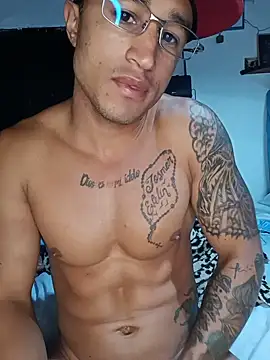 Fitneehot: вебкам-шоу