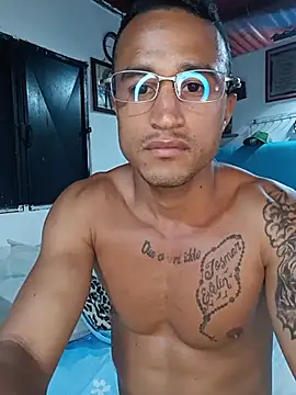 Fitneehot Webcamshow