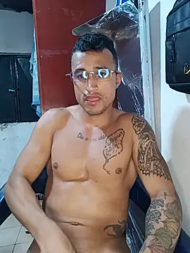 Fitneehot – webcam-show