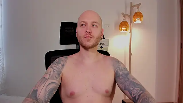 AdamMeyer_10's Webcam Show