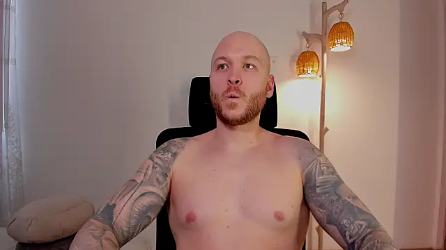 AdamMeyer_10's Webcam Show