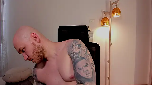 AdamMeyer_10 – webcam-show