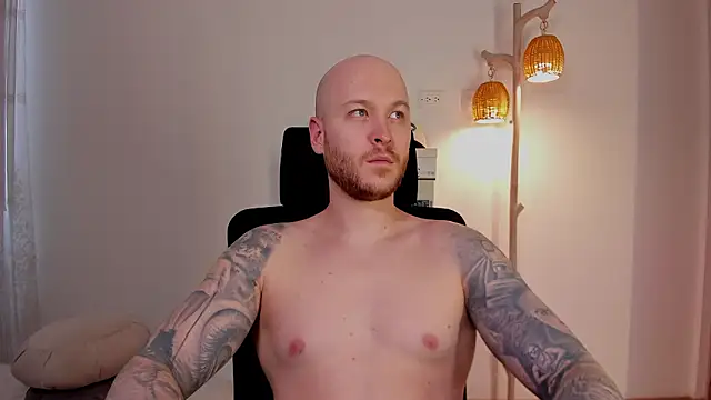 AdamMeyer_10 Adlı Modelin Web Kamerası Şovu