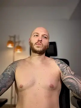 AdamMeyer_10's Live XXX Chat